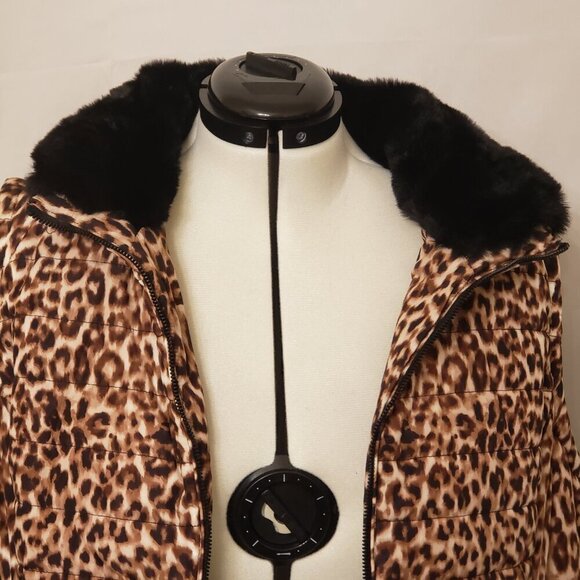 Calvin Klein Women's Leopard/Animal Print Puffer Jacket w/Faux Fur Collar, SZ 1X - Picture 4 of 12